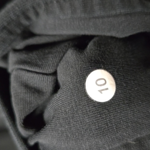 Lululemon Belle Wrap - Picture 4 of 5